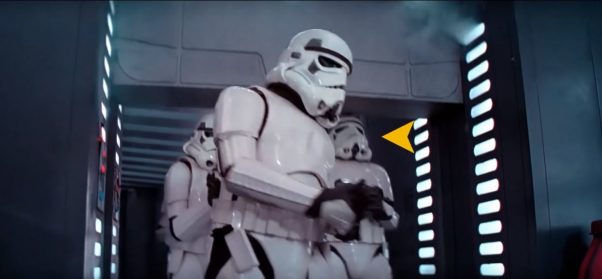 Star Wars: La verdad detrás del Stormtrooper que se golpea la cabeza en la primera película de la saga