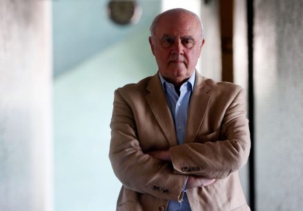 Agustín Squella: "La ciudadanía debe acompañar a la convención, pero no rodearla"