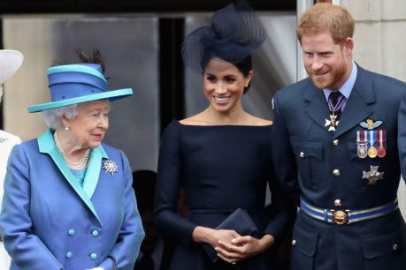 El príncipe Harry publicará un libro con sus memorias y se alerta que provocaría un profundo quiebre con la reina