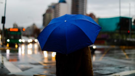 Lluvia en Santiago: Confirman temporal a partir de este martes