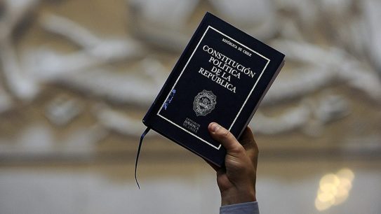 Teresa Marinovic y grupo de convencionales proponen crear una "Defensoría del ciudadano"