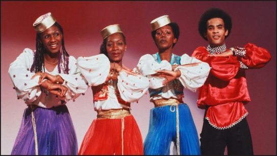 Canción Infinita 27 de agosto – Viernes Bailable