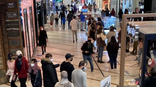 Paso a Paso: Todas las comunas de la Región Metropolitana retroceden a Fase 3