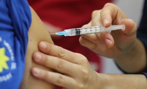Gobierno anuncia tercera vacuna para personas con dos dosis desde el 11 de agosto