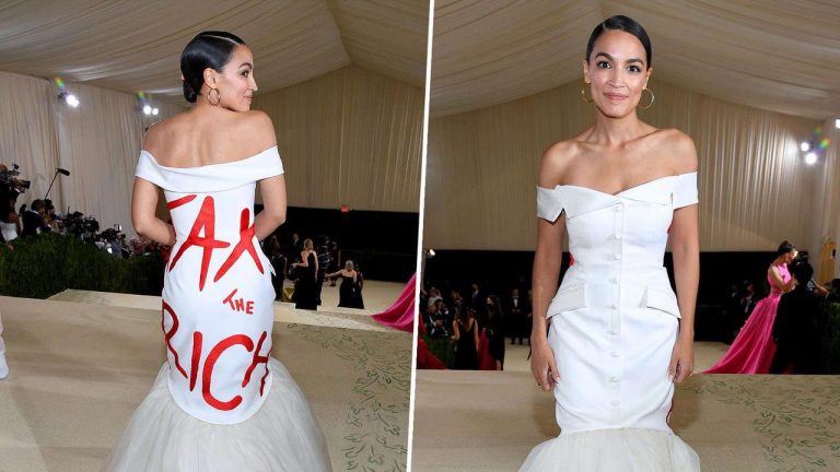 'Tax the rich': El comentado vestido de Alexandria Ocasio-Cortez en la Met Gala