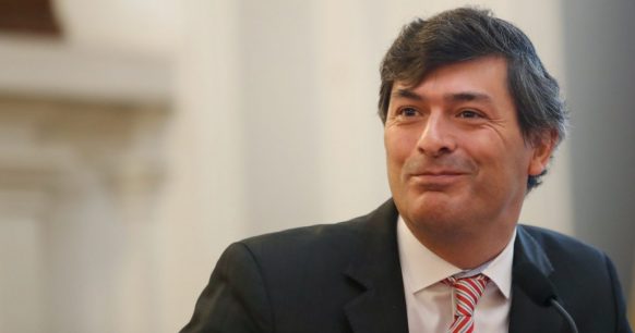 Parisi confiesa que pidió asilo en EEUU: "En Chile hay persecución política"