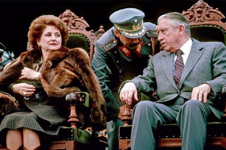 Valdivia revocó el título de 'hijos ilustres' a Augusto Pinochet y Lucía Hiriart