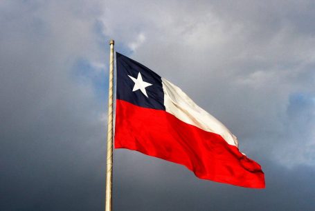 Fiestas Patrias. ¿Cuándo y cómo se pone la bandera de Chile? ¿Hay multas en caso de no hacerlo?