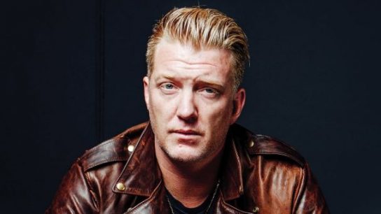 Josh Homme fue denunciado de agresión y maltrato hacia sus hijos