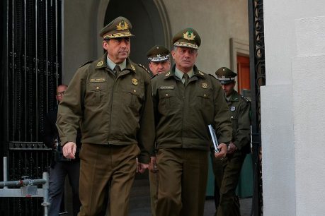 Decretan prisión preventiva contra exgenerales de Carabineros Gustavo González y Bruno Villalobos por malversación de gastos reservados