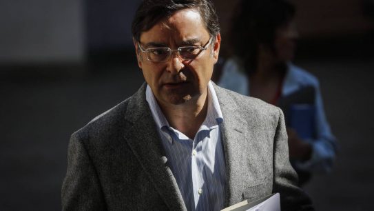 Felipe Guevara renuncia como delegado presidencial de la RM por investigación de la Contraloría en su contra