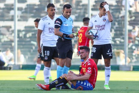 Colo-Colo hipotecó el campeonato y quedó a la espera de un milagro