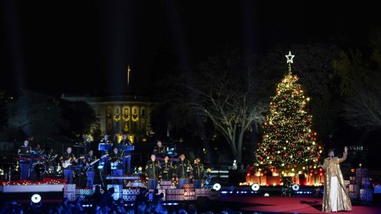 Navidad: ¿A qué hora cierran los comercios este 24 y 25 de diciembre?