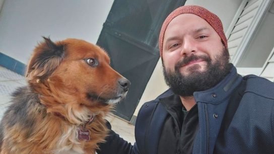 “Brownie”, el perro del presidente electo Gabriel Boric causa furor en redes sociales