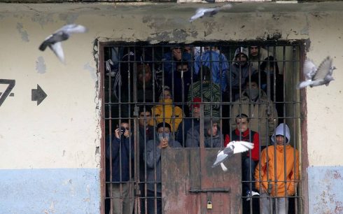 INDH libera informe sobre la precariedad de las cárceles: camas compartidas, falta de baños y hasta 20 horas sin comida