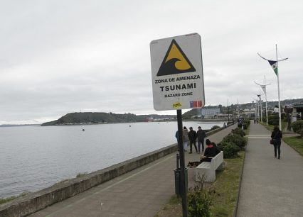 SHOA amplía Estado de Precaución por posible tsunami menor en el borde costero de diez regiones de Chile