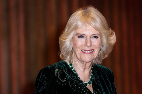 Duquesa Camila de Cornualles da positivo a COVID-19 días después que el Príncipe Carlos