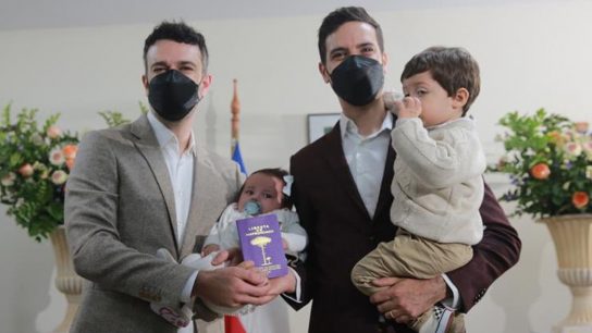 "Somos iguales a todos": Este jueves se realizó el primer matrimonio igualitario en Chile