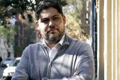 Alberto Larraín, psiquiatra: "Pese a que la salud mental es un tema crítico, el país sigue sin tomarle el peso"