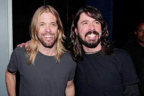 Taylor Hawkins: Mundo de la música se une en luto por la inesperada muerte del baterista de Foo Fighters