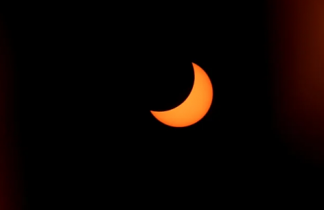 Eclipse solar parcial se podrá ver la tarde de este sábado en todo Chile