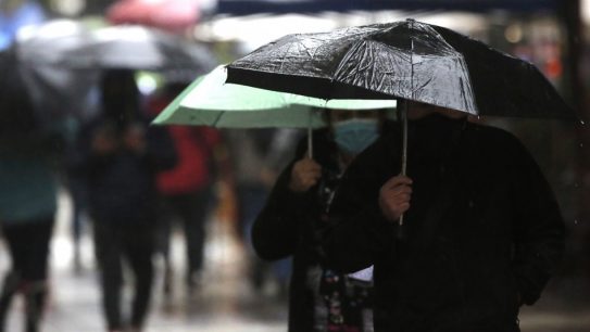 Lluvia en Santiago: ¿Cuándo volverán los chubascos a la capital?