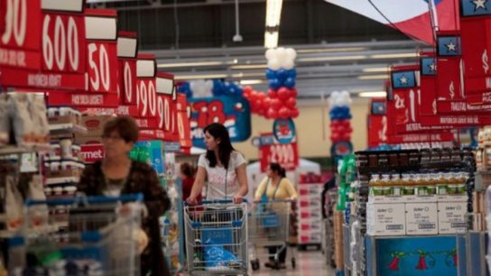Fiestas Patrias y supermercados: ¿Cómo funcionará el comercio este fin de semana?