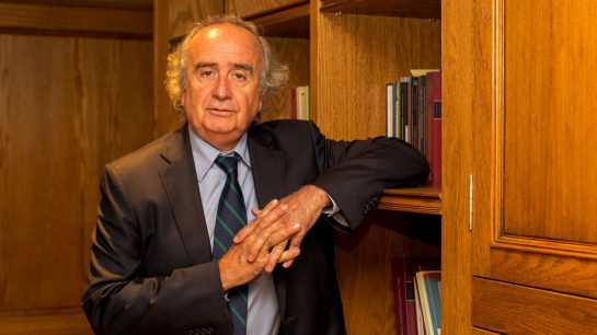 Gastón Gómez, abogado constitucionalista: "Algunos sectores radicales de izquierda buscan un proceso constituyente sin límites y sin resguardos"
