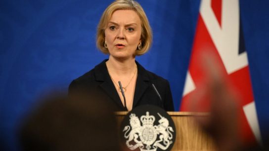 Renunció la primera ministra británica, Liz Truss: Estuvo 45 días en el cargo