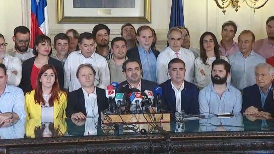 Claudio Alvarado a 3 años del acuerdo del 15N: "Chile vivió en esos días el vacío de poder más grande de los últimos 30 años"