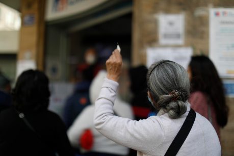Experto explica la precariedad de la 'Clase Media' en Chile