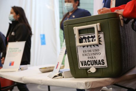 Doctor Gabriel Cavada y coronavirus en Chile: "Estamos mejor que en el 2020 pero peor que en el 2021"