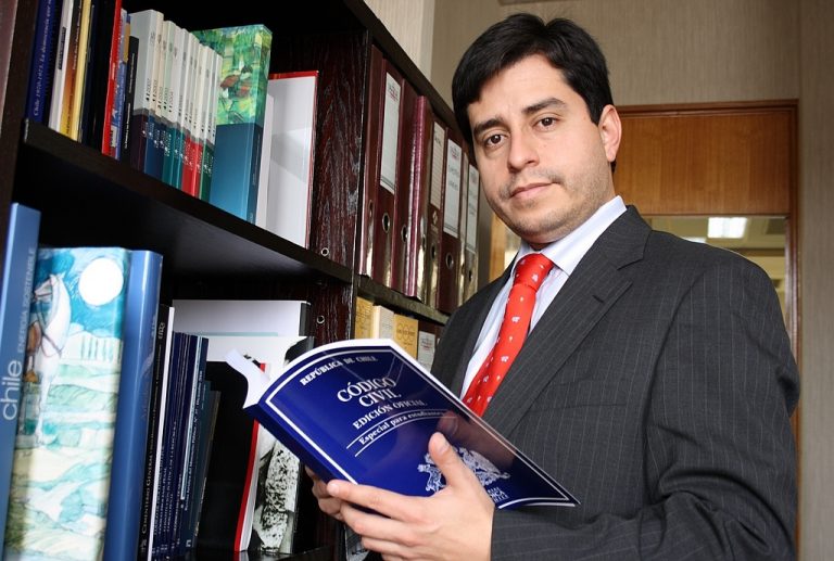 Senador Araya emplaza al gobierno tras rechazo a Marta Herrera: "El presidente debe evaluar si continúa con el mismo equipo""