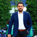Gobernador de La Araucanía crítica una "lenta reacción" del gobierno durante los incendios forestales