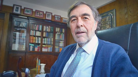 Jorge Sutil, ex ministro del Tribunal Constitucional: "Cuando se otorguen indultos se tienen que justificar ante la ciudadanía"