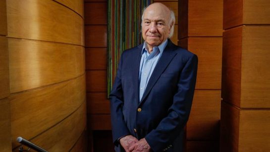 Vittorio Corbo, ex presidente del Banco Central: "Se deben retomar las inversiones en Chile"