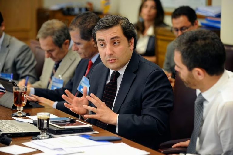 José Roa, encargado de reforma a las policías: "Busca darle una estructura acorde a la nueva criminalidad"