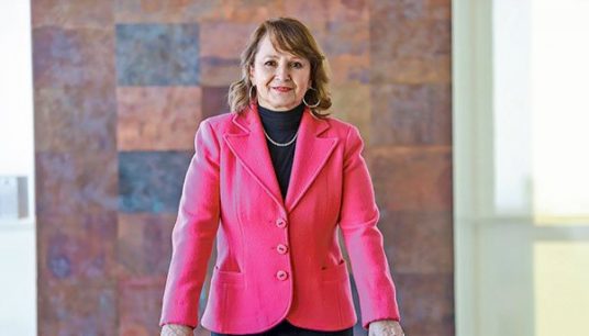 La ministra Marcela Hernando explica la estrategia nacional del Litio: 'No es necesario nacionalizar este mineral'