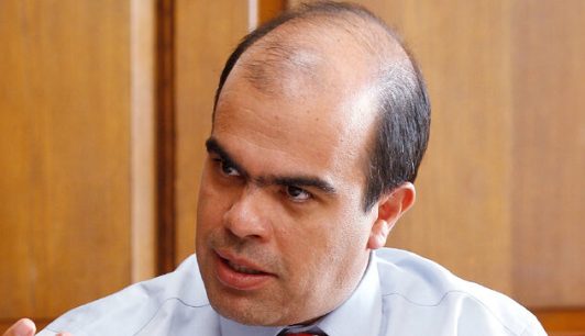 Carlos Charme, exdirector del Senda: “La elite es la que cree que la narcocultura es lo que se ve en las series, teleseries o música”