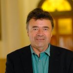Esteban Valenzuela, ministro de Agricultura: "El sistema de puentes estructurales del país pasó la prueba con un 6"