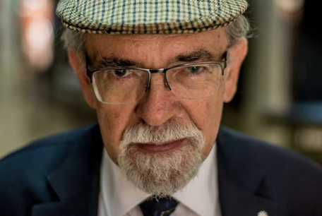 Profesor José Maza presenta su nuevo libro: "Luna, el origen, la historia y los mitos que orbitan el satélite terrestre"