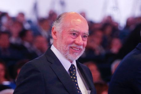 Senador Iván Flores (DC): "¿Qué tiene que pasar para que el gobierno responda al problema en Los Ríos?"