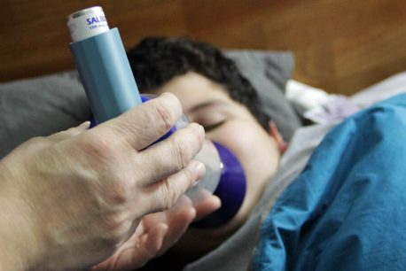Doctor Miguel O'Ryan: "Para el próximo año debería venir dos vacunas para el virus sincicial"