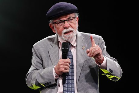 Profesor José Maza: "Superman y el viejo pascuero son más reales que lo que se dijo en el Congreso de EE.UU"