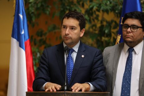 Diputado Araya (Republicanos): "Giorgio Jackson sólo se mantiene en el gabinete porque es amigo íntimo del presidente"