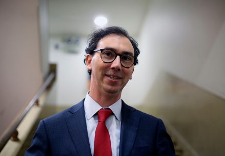 Exministro Figueroa considera que la paralización de los profesores es "un grave error"