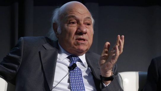 Corbo llama a votar "A Favor" del texto constitucional y dice que "tenemos que cerrar este capítulo"