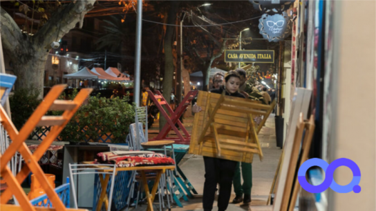 Asociación de Empresarios Nocturnos afirman que "Santiago se ha convertido en una capital fome" y que corte de agua en la RM fue "una medida mal planificada"