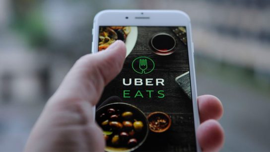 Gerente de Comunicaciones de Uber Chile por fusión con Cornershop: “Solo estamos haciendo crecer la marca”