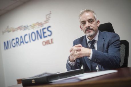 Director Nacional de Migraciones: "Hoy no podemos expulsar condenados por narcotráfico porque la derecha en Chile se opone a hacerlo"
